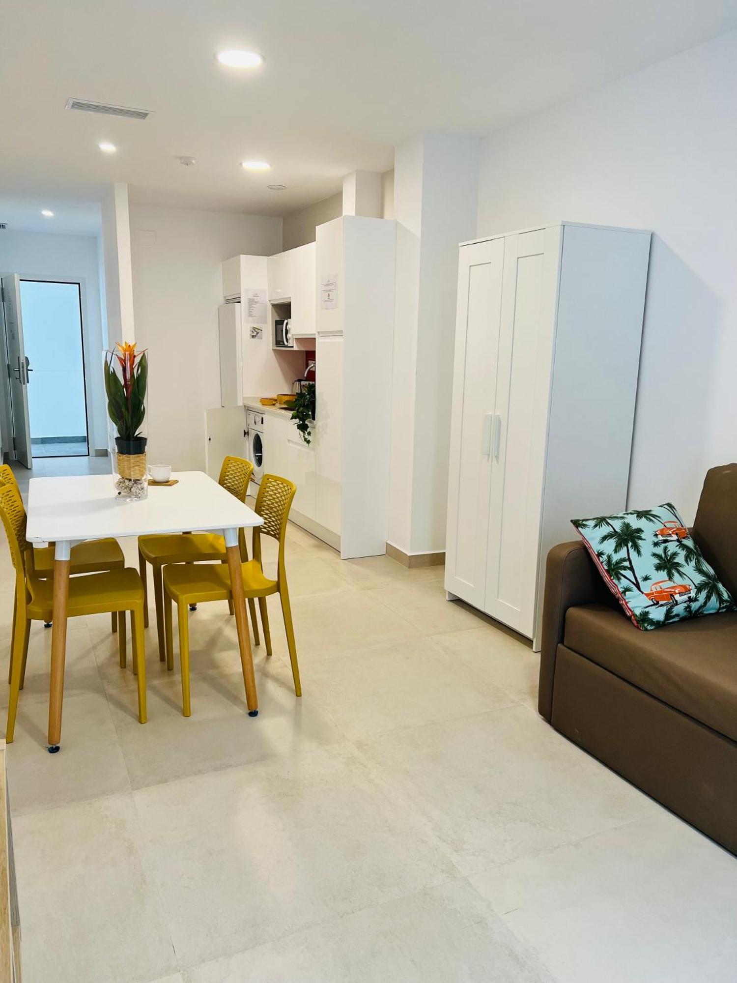 Bnbook Medea Apartments 2 푸엔히롤라 외부 사진